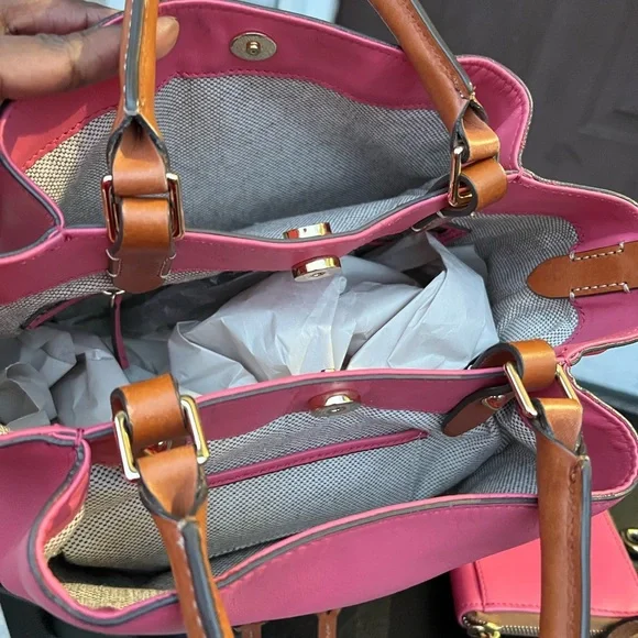 DOONEY AND BOURKE SET OF DAWSON PINK PURSE AND WRISTLET - Picture 7 of 15